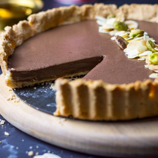 Refined Sugar-Free Chocolate Tart - Recipe photo by somebodyfeedseb