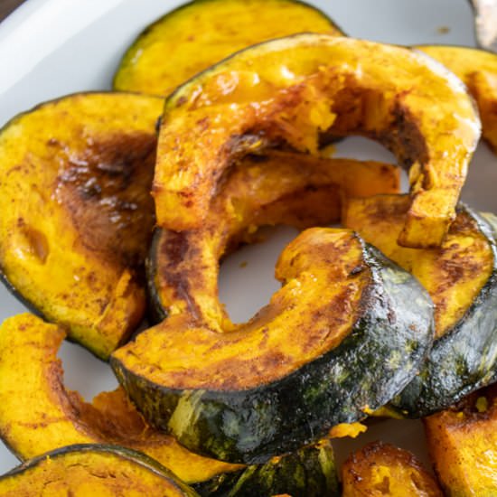 maple roasted kabocha squash - Recipe photo by The Frizzled Leek