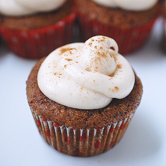 Gingerbread cupcakes - Recipe photo by evabakes