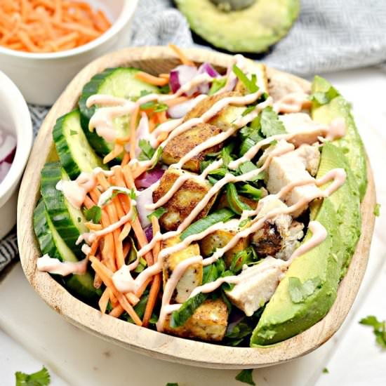 LOW-CARB POKE BOWL SALAD - Recipe photo by Stylish Cravings