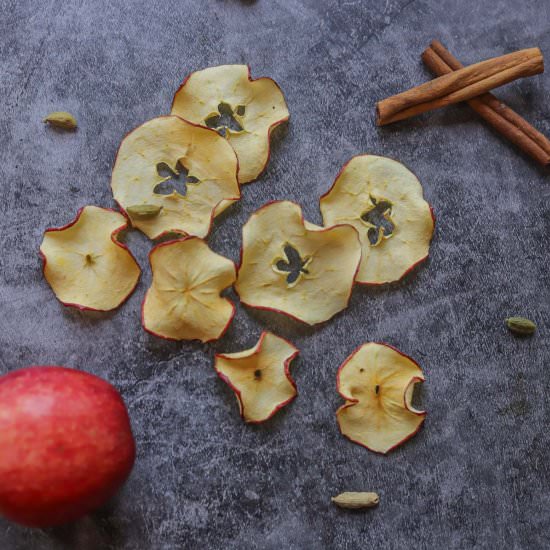 Dehydrated Apple Chips Recipe - Recipe photo by HIldaskitchenblog