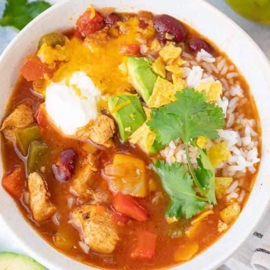 chicken fajita soup - Recipe photo by everyday-delicious.com