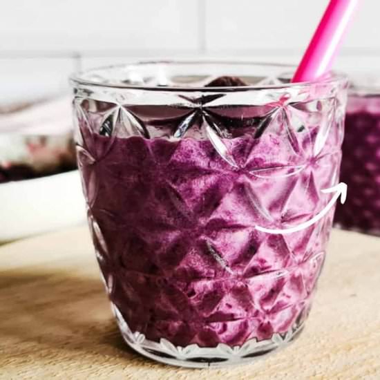 Keto Blueberry Chia Smoothie - Recipe photo by we eat at last