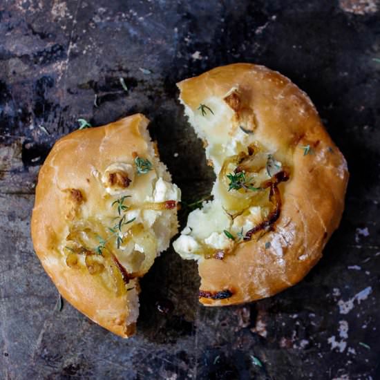 Feta and onion buns - Recipe photo by mecooks.com