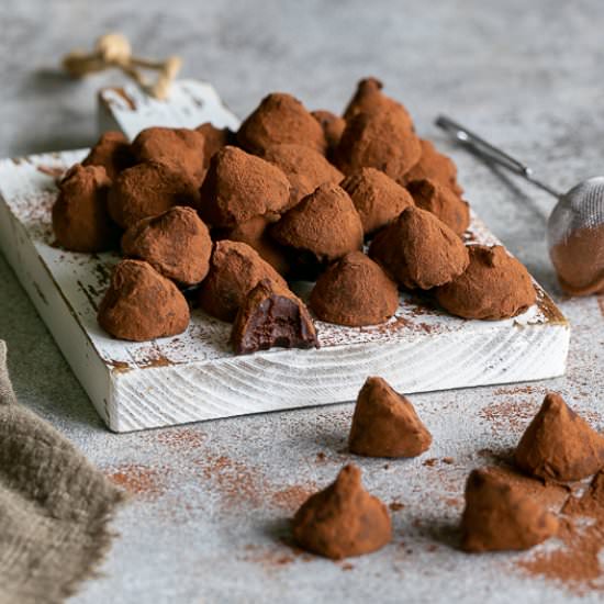 Grand Marnier Chocolate Truffles - Recipe photo by between2kitchens