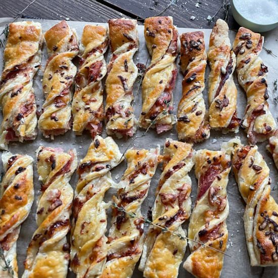 Ham and Gruyére Puff Pastry Twists - Recipe photo by This Home Kitchen