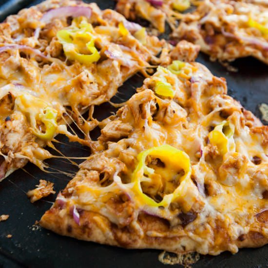 BBQ Chicken Naan Pizza - Recipe photo by browniebites