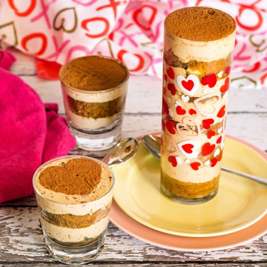 Easy Eggless Tiramisu - Recipe photo by onlinepastrychef