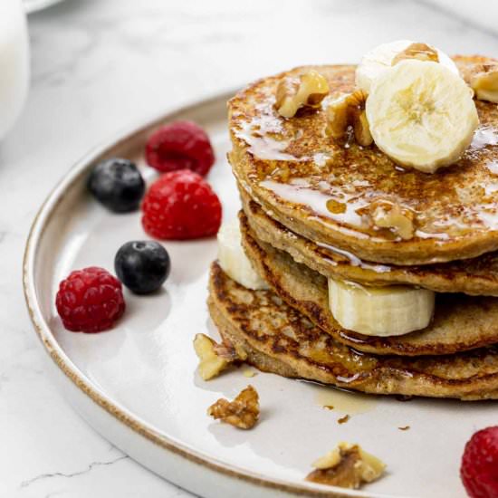 Healthy Banana Oat Pancakes - Recipe photo by fooodlove