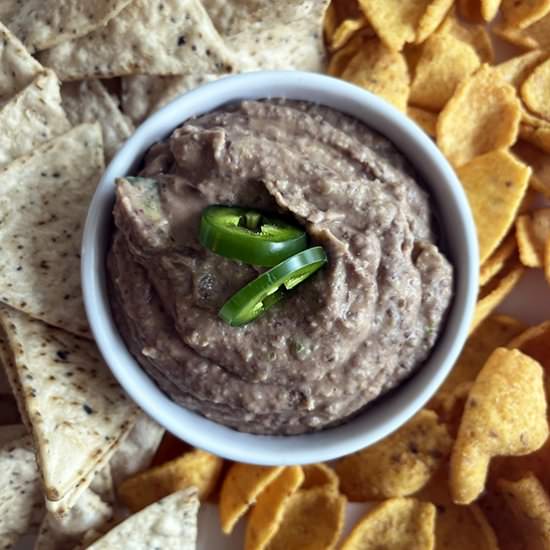 Spicy Black Bean Dip - Recipe photo by the_wellness_walnut