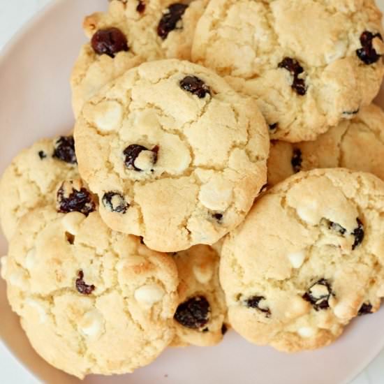 White Chocolate Cranberry Cookies - Recipe photo by CakeMixRecipes