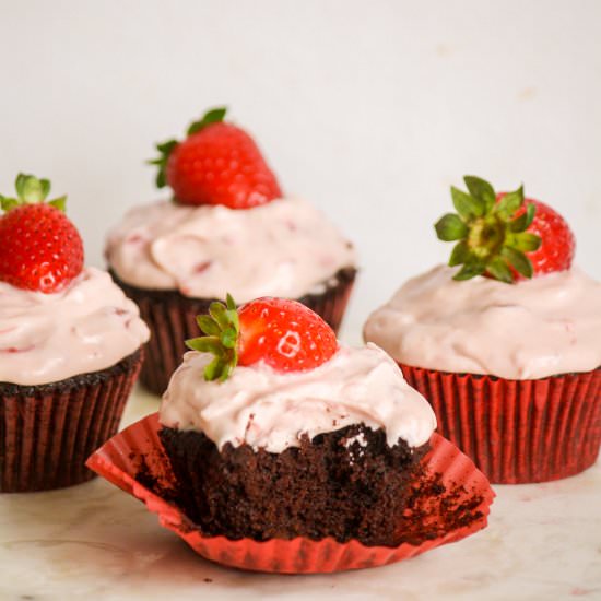 Chocolate Strawberry Cupcakes - Recipe photo by The Desserted Girl