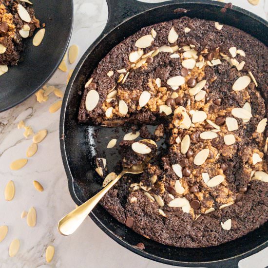 Triple Almond Skillet Brownies - Recipe photo by ThePypersKitchen
