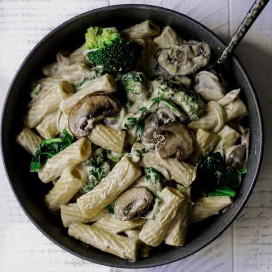 Creamy Vegan Alfredo Pasta - Recipe photo by Share the Spice