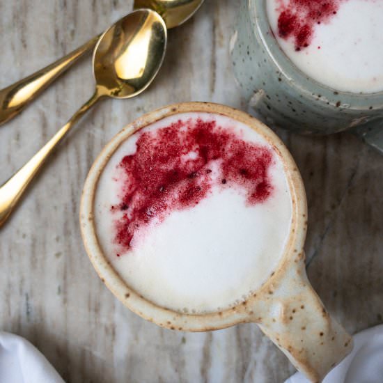 Rose Vanilla Tea Latte - Recipe photo by ThePypersKitchen