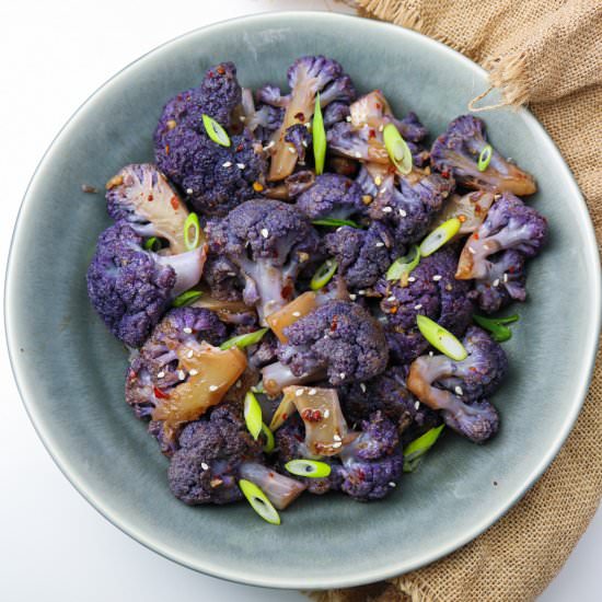 smoked & spicy purple cauliflower - Recipe photo by aVegTasteFromAtoZ