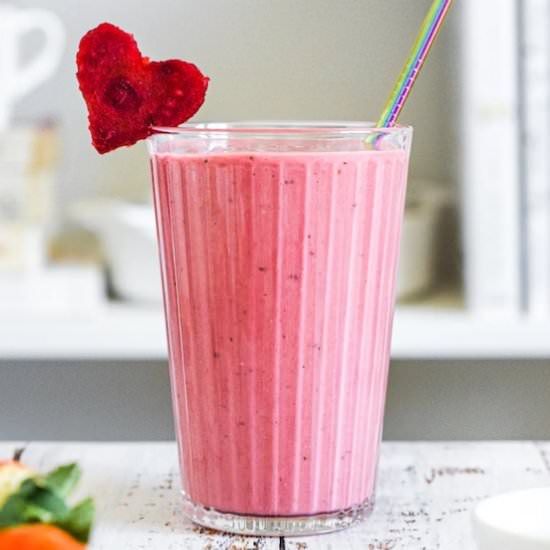 Valentines Day Smoothie - Recipe photo by Annikaeats