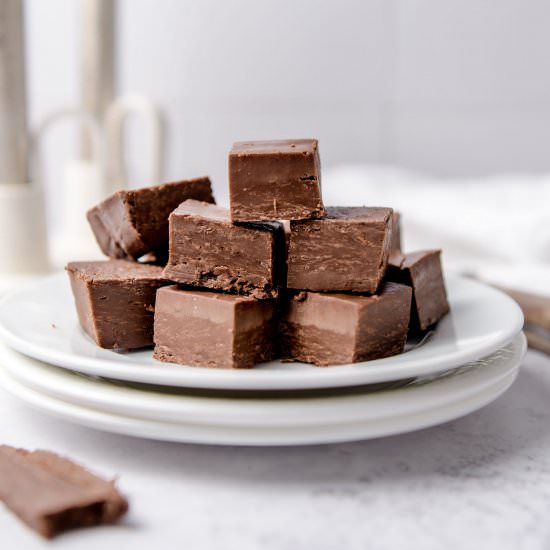 2 Ingredient Fudge - Recipe photo by Chopnotch