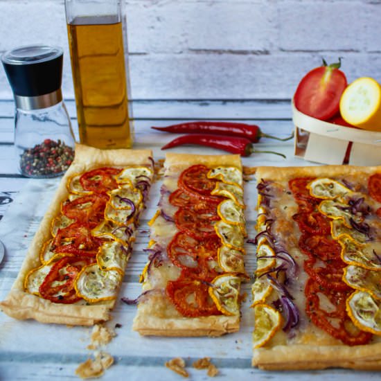 Puff pastry tart with courgette - Recipe photo by mecooks.com