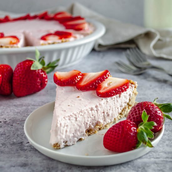 Healthy Strawberry Cream Pie - Recipe photo by fitandfull