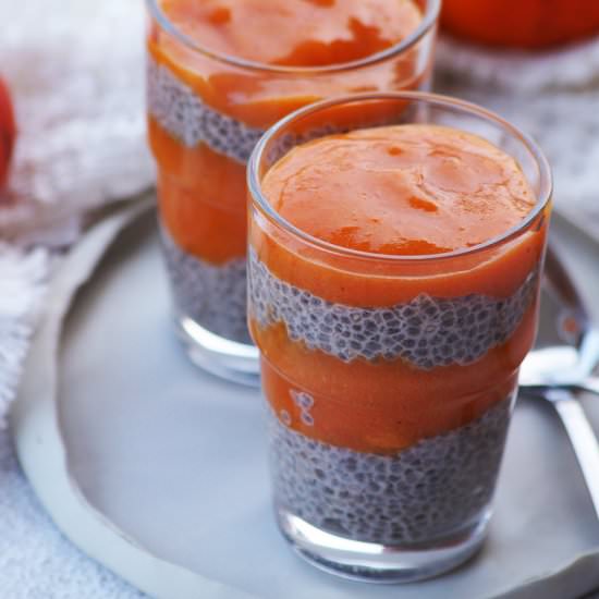 Vegan Persimmon Chia Pudding - Recipe photo by blend with spices
