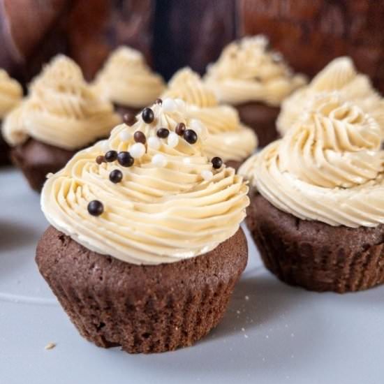 Baileys Salted Caramel Cupcakes - Recipe photo by CombineGoodFlavors