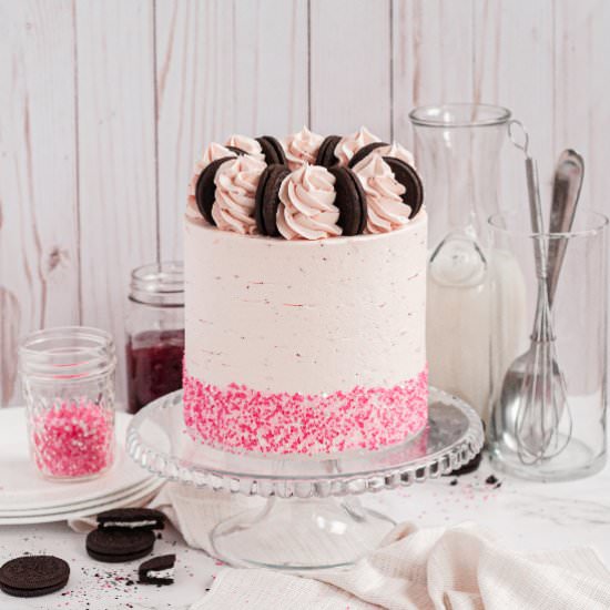 Strawberry Oreo Cake - Recipe photo by CAKED by Katie