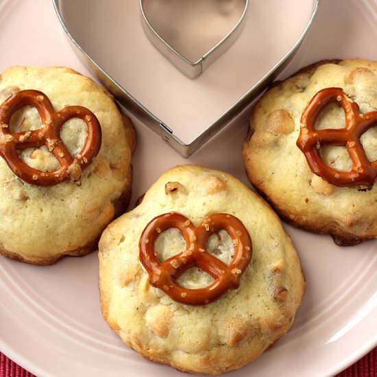 White chocolate pretzel cookies - Recipe photo by Food Gal