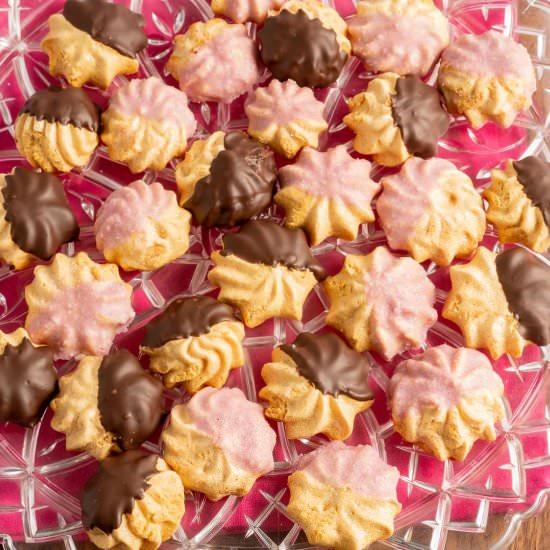 Keto Meringue Cookies - Recipe photo by debsdailydish