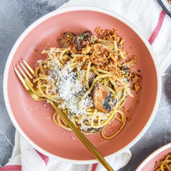 Creamy Mushroom Pasta - Recipe photo by Annikaeats