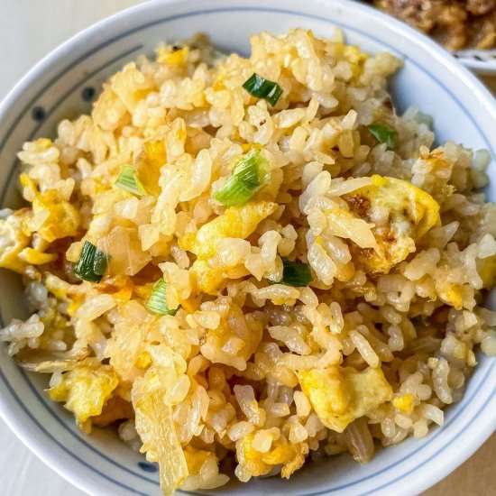 Easy Garlic Fried Rice with Egg - Recipe photo by toasttohome