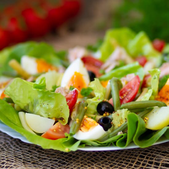 Nicoise salad - Recipe photo by mecooks.com