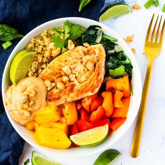 Chicken Mango Quinoa Bowls - Recipe photo by eatsbyapril