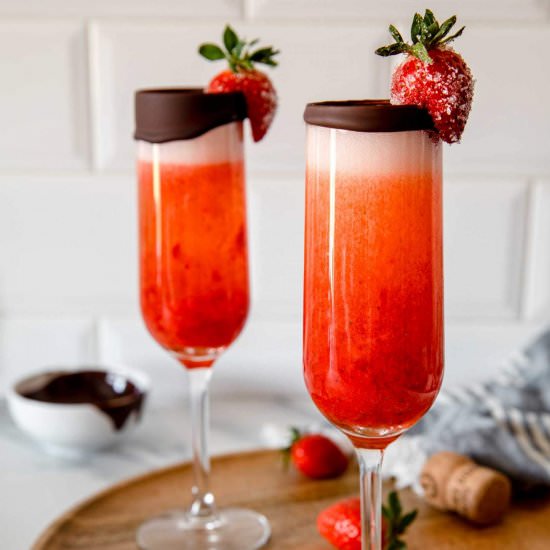 Strawberry Champagne - Recipe photo by jernejkitchen