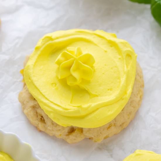 Crumbl pineapple dole whip cookies - Recipe photo by lifestyleofafoodie