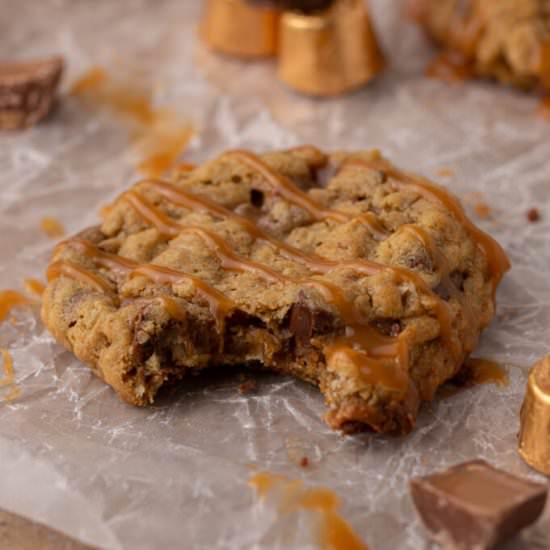 Crumbl oatmeal Rolo cookies - Recipe photo by lifestyleofafoodie