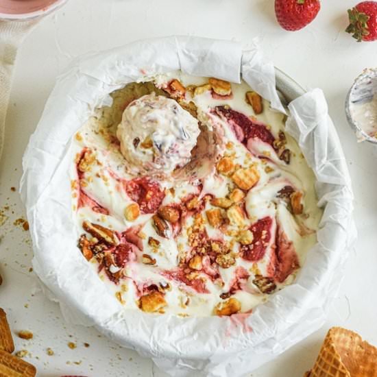 Strawberry Ice Cream No Churn - Recipe photo by Annikaeats