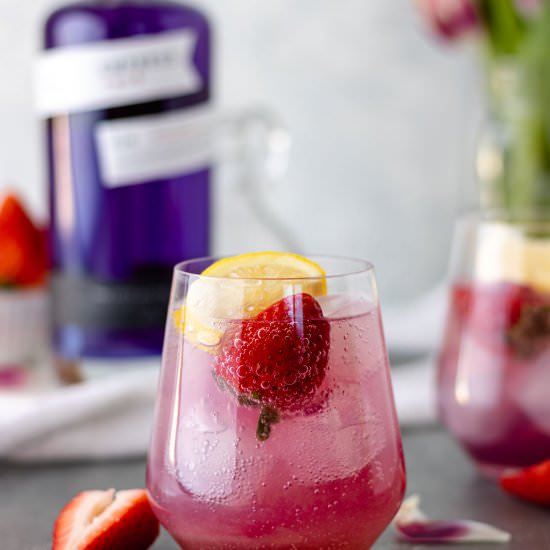 Strawberry Lavender Gin & Tonic - Recipe photo by Alifedelicious