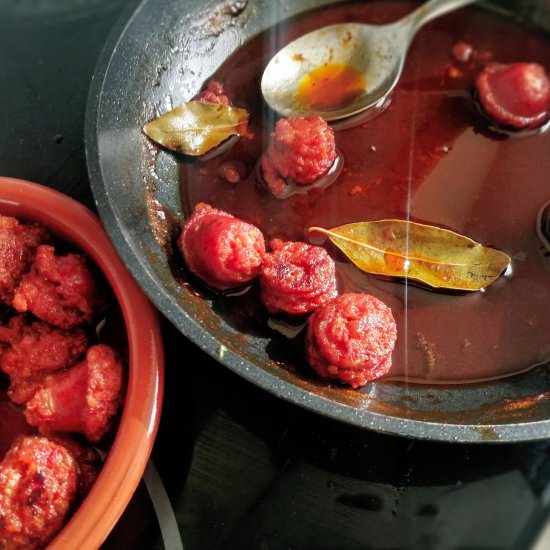 Spanish Chorizo Cooked in Cider - Recipe photo by The Spanish Radish