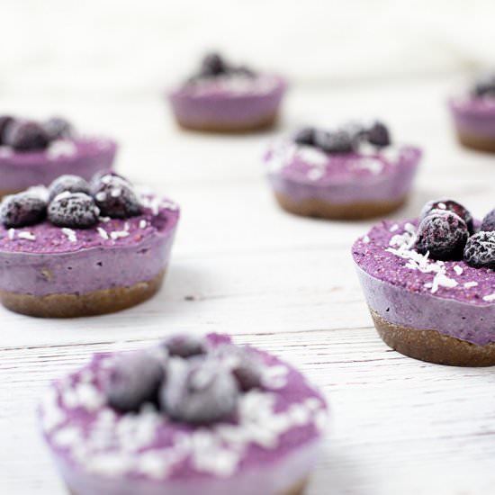 Vegan Blueberry Cheesecakes - Recipe photo by lovefoodnourish