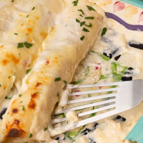 White Chicken Enchiladas - Recipe photo by Barbara Curry