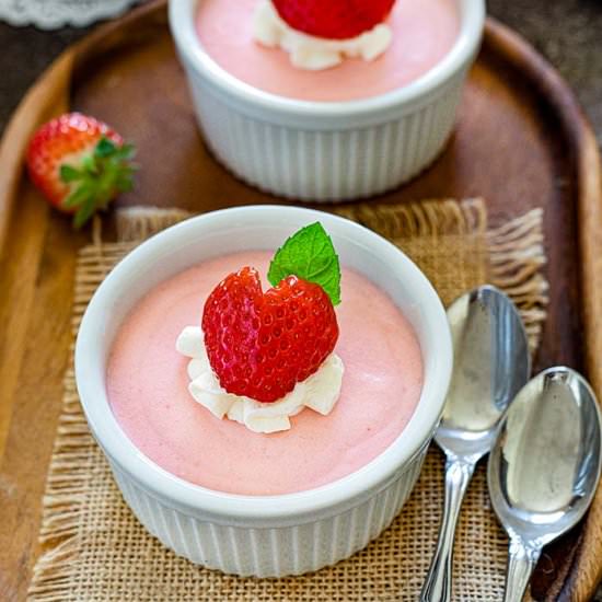 Eggless Strawberry Mousse - Recipe photo by ruchiskitchen