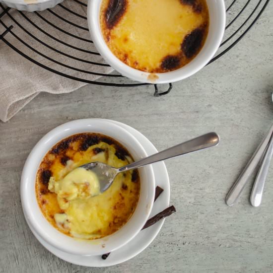 Healthy Vanilla Bean Creme Brulee - Recipe photo by fitandfull