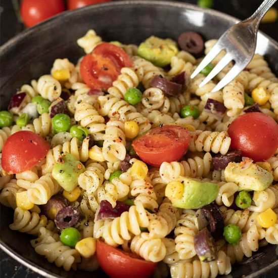 20 Minute Vegan Pasta Salad - Recipe photo by Marinela