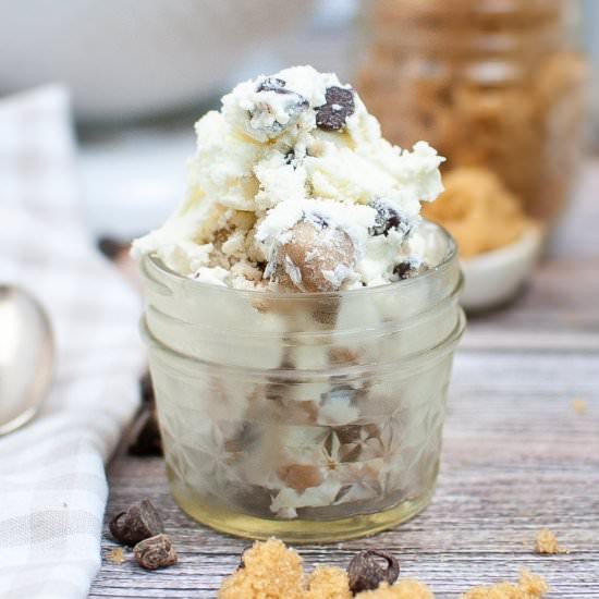 COOKIE DOUGH ICE CREAM - Recipe photo by Easy Peasy Creative Ideas