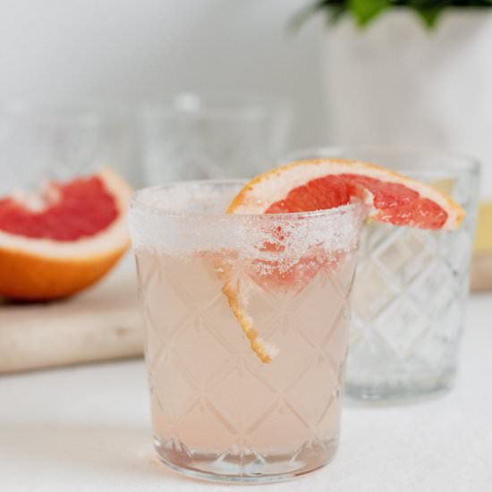 Easy Grapefruit & Rum Cocktail - Recipe photo by may.eighty.five