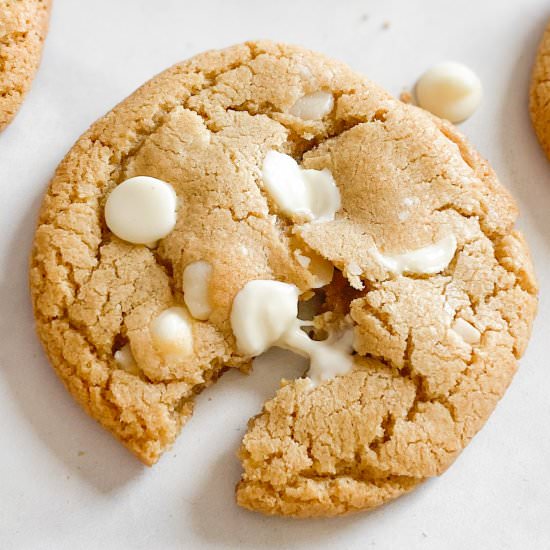White Chocolate Macadamia Cookies - Recipe photo by rebeccataig.com