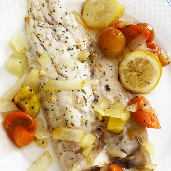Baked Seabass with Vegetables - Recipe photo by Mom in Madrid