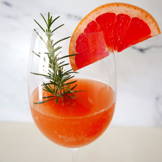 Pink Grapefruit Vodka Cocktail - Recipe photo by gastronotherapy
