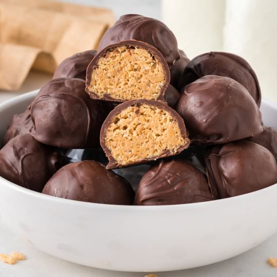Rice Krispies Peanut Butter Balls - Recipe photo by buildyourbite